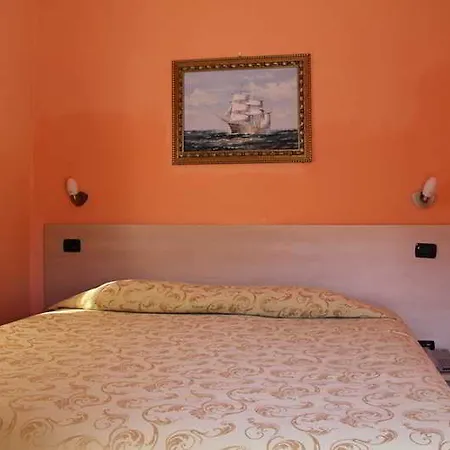 Hotel Lizard 3*