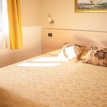 Hotel Lizard Como