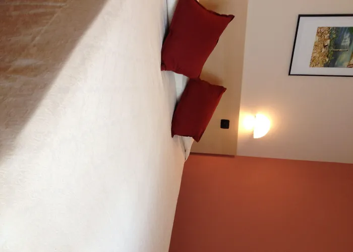 Отель Lizard Комо