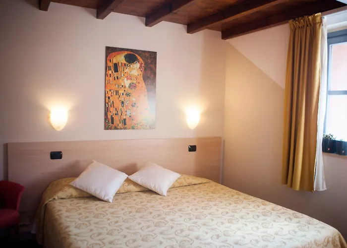 Отель Lizard 3*