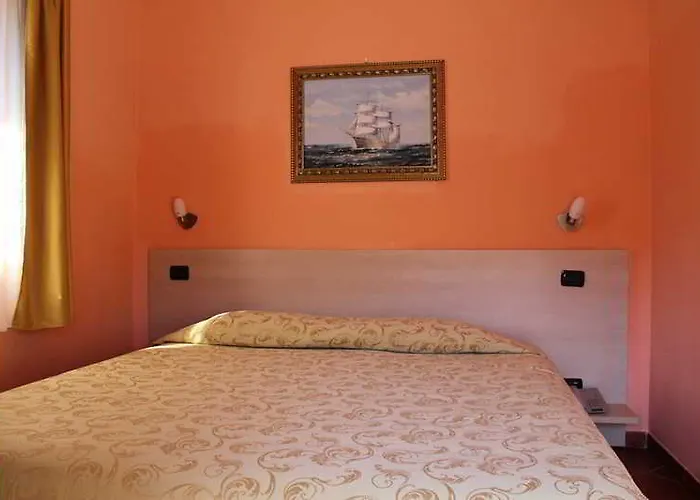 Отель Lizard 3*