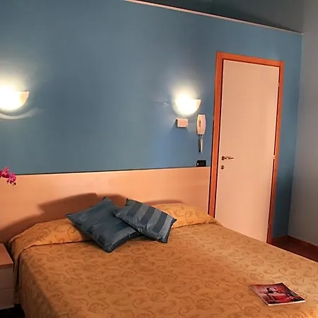 Otel Lizard 3*